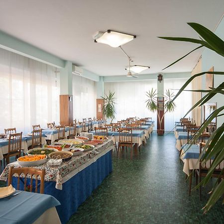 Hotel Madison Riccione Ngoại thất bức ảnh