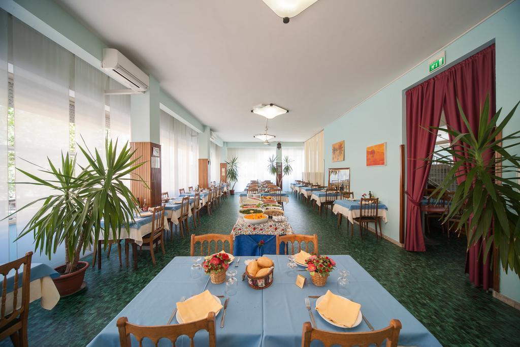 Hotel Madison Riccione Ngoại thất bức ảnh